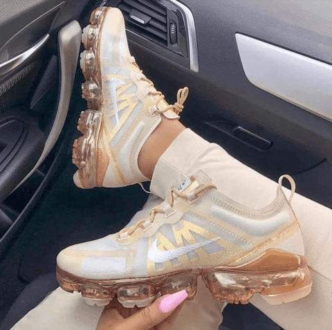 נעלי נייק Nike VAPOR MAX זהב לנשים