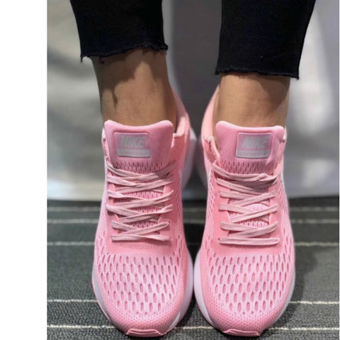 נעלי נייק NIKE מושלמות לנשים ולגברים